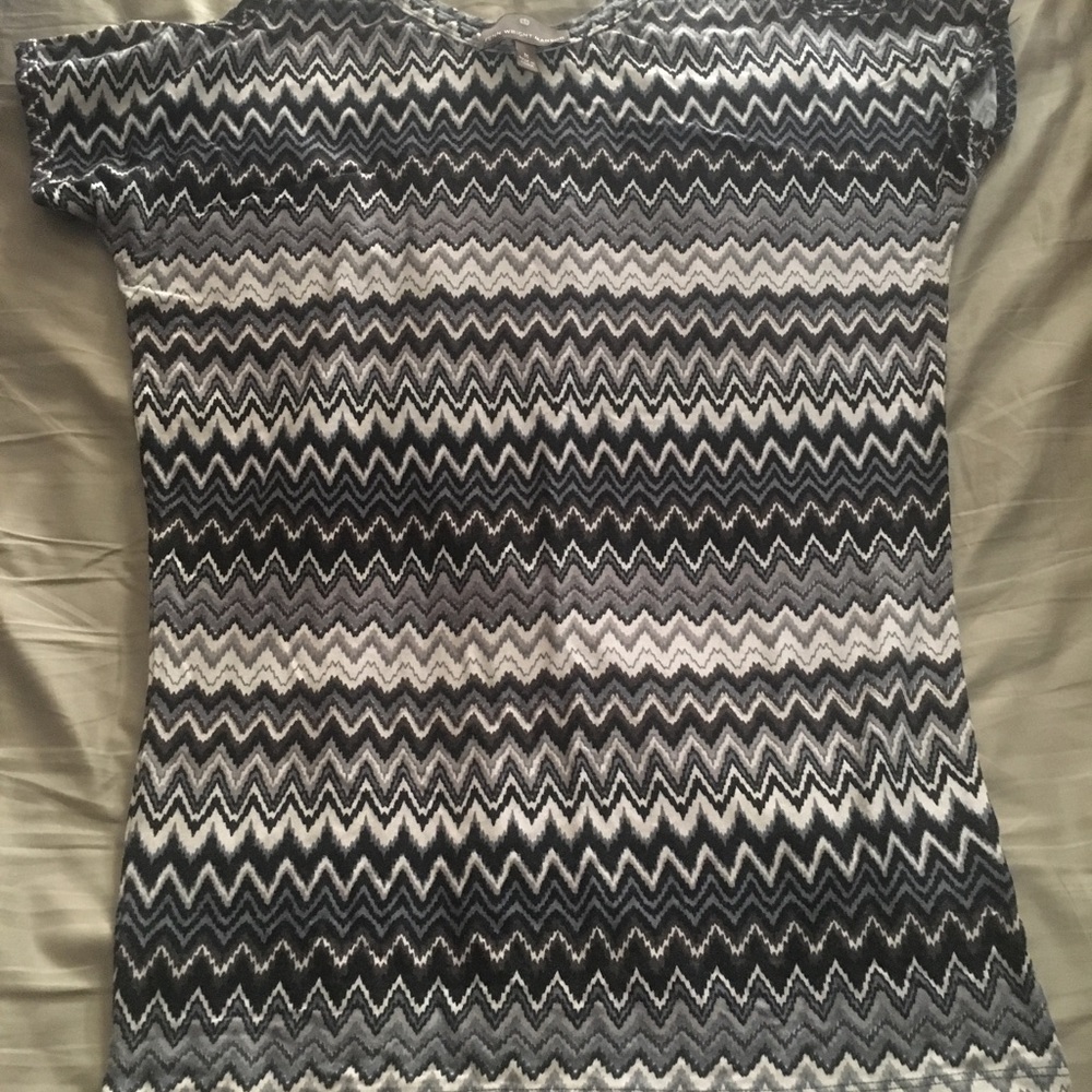 Chevron cold shoulder shirt
